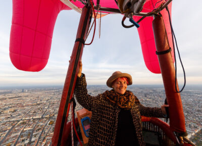 FLYING UDDER above Vienna - Husar-by-Regina-Huegli
