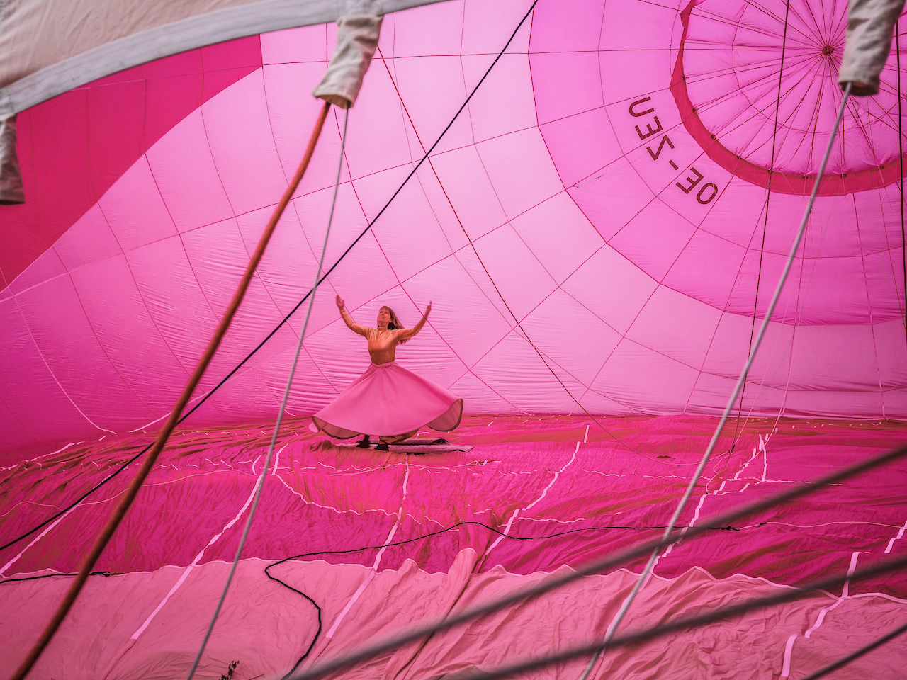 Uterale kathedrale 2022 flying udder berlin bahnhof zoo 1